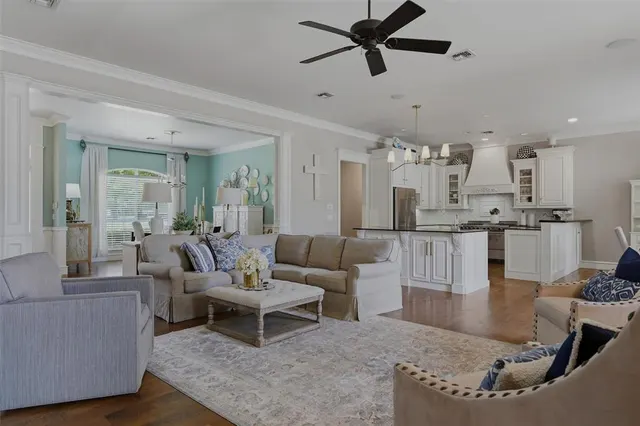Photo 7 — 2 S Arcadian Oaks Drive, Edmond, OK 73034
