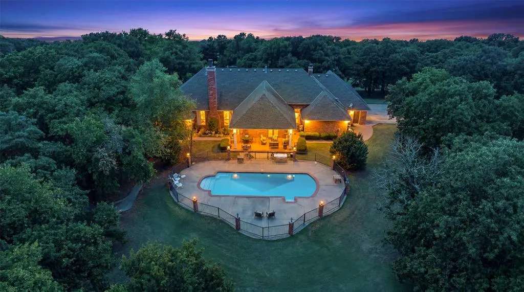 Photo 32 — 2 S Arcadian Oaks Drive, Edmond, OK 73034