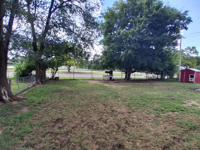 Photo 3 — 1349 Neighborhood Place, Seminole, OK 74868