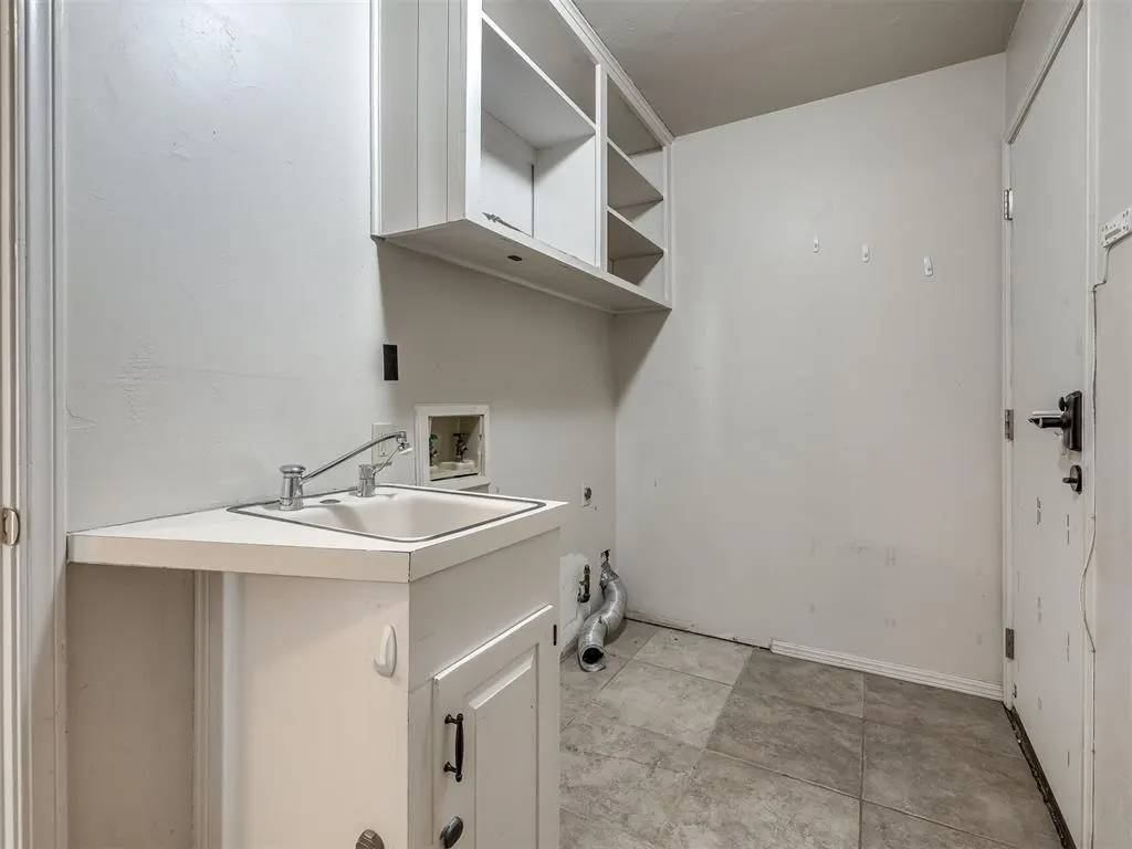Photo 17 — 406 Hardy Drive, Edmond, OK 73013