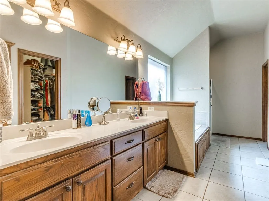 Photo 36 — 533 SW 157th Street, Oklahoma City, OK 73170