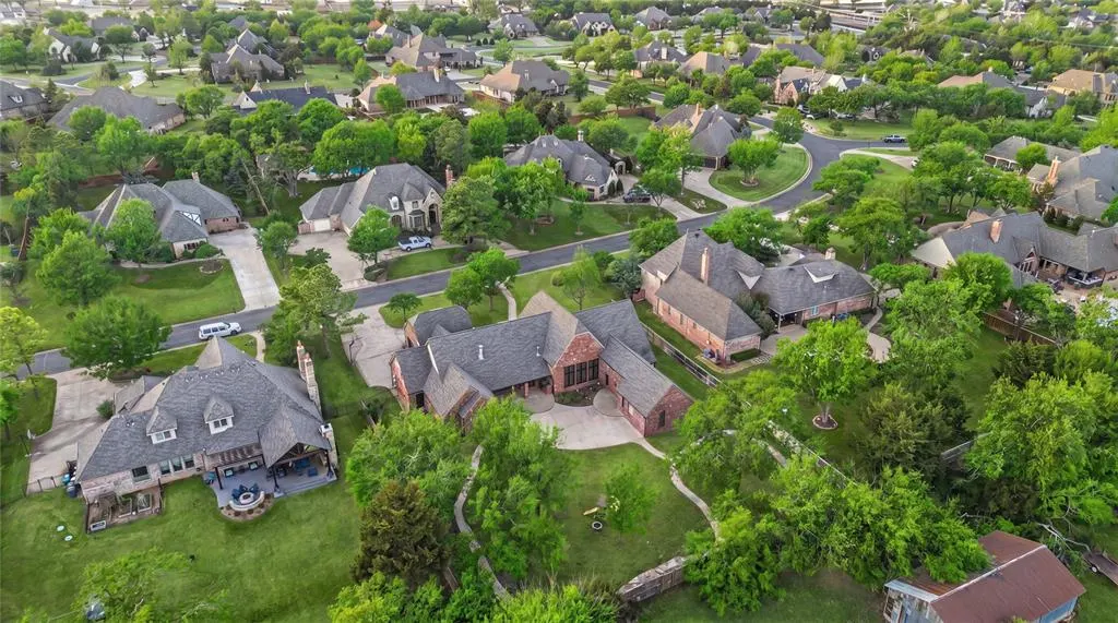 Photo 12 — 3740 Redmont Trace, Edmond, OK 73034