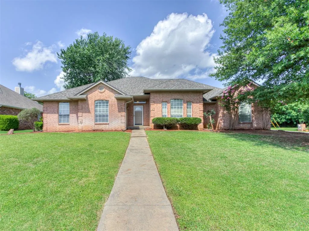 Front exterior — 4201 Ranch Drive, Edmond, OK 73013