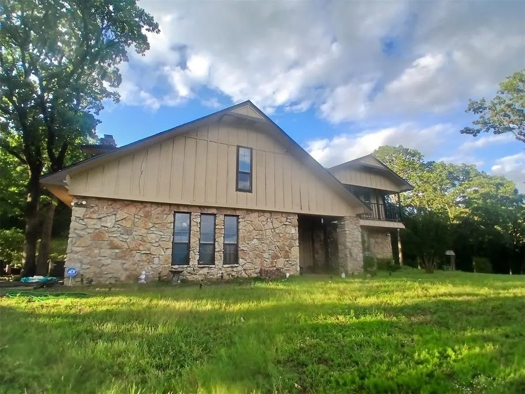 Photo 2 — 12655 Bristlecone Drive, Henryetta, OK 74437