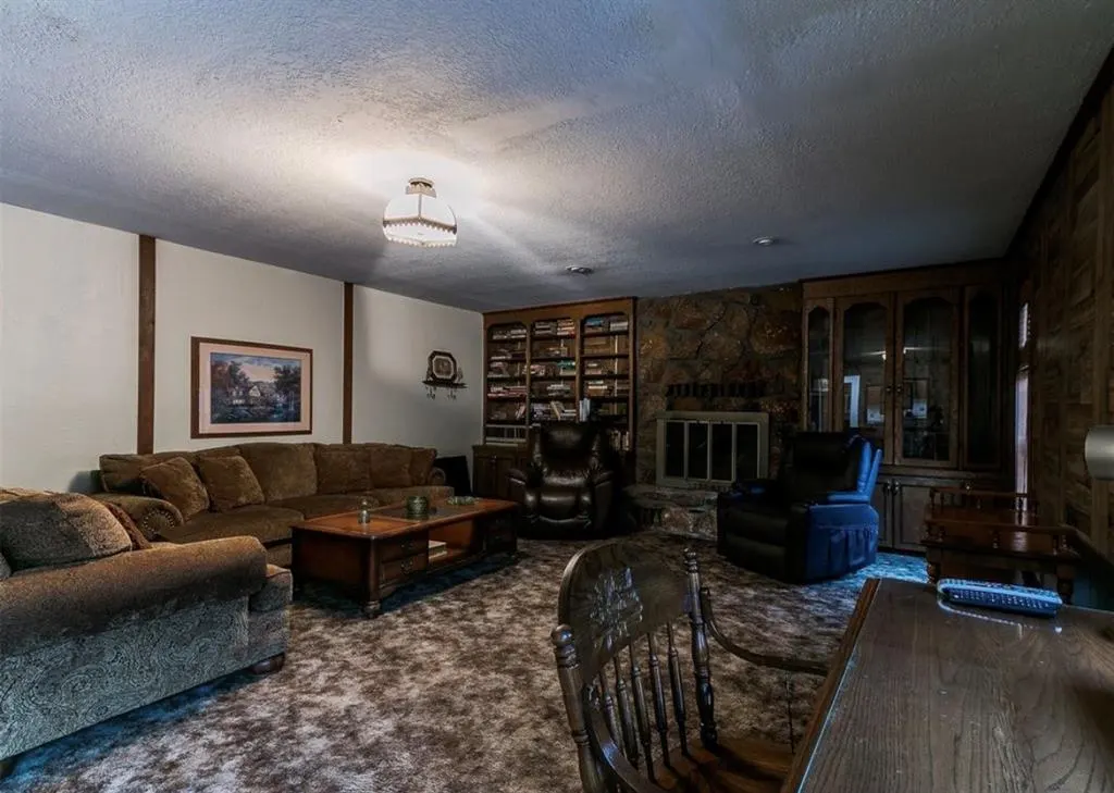 Photo 11 — 12655 Bristlecone Drive, Henryetta, OK 74437