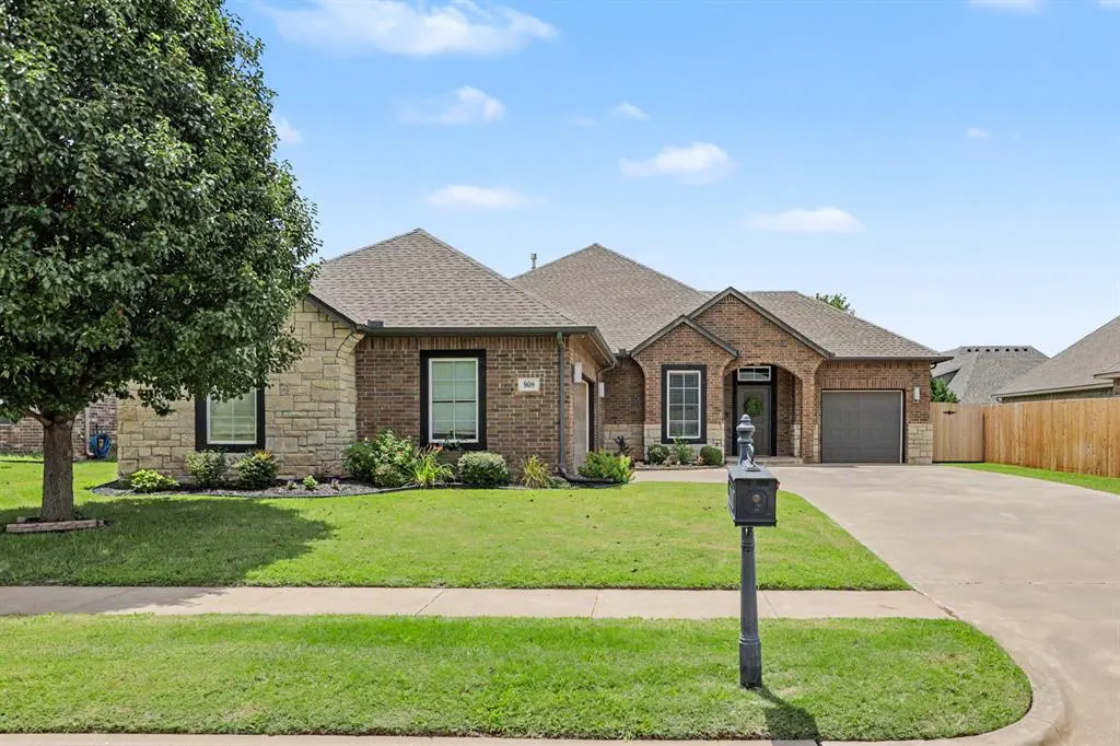 Front exterior — 908 NW 186th Street, Edmond, OK 73012