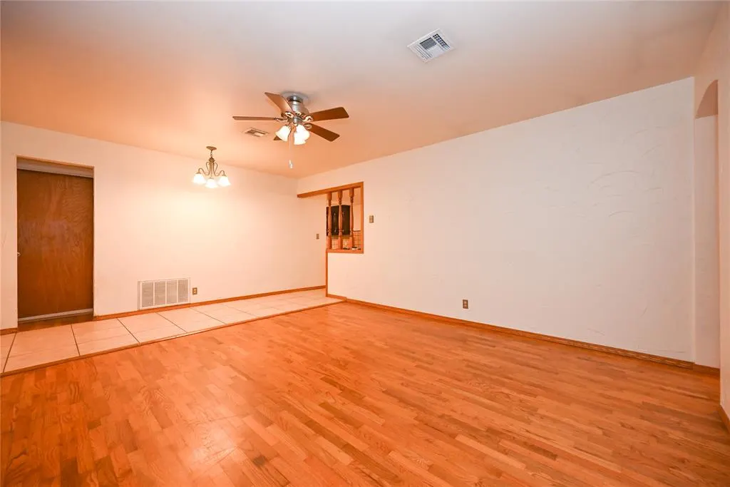 Photo 5 — 27 Shannon Drive, Chickasha, OK 73018