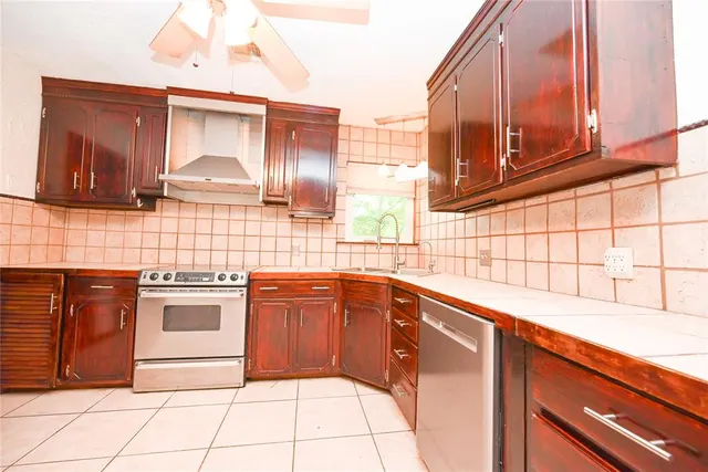 Photo 8 — 27 Shannon Drive, Chickasha, OK 73018