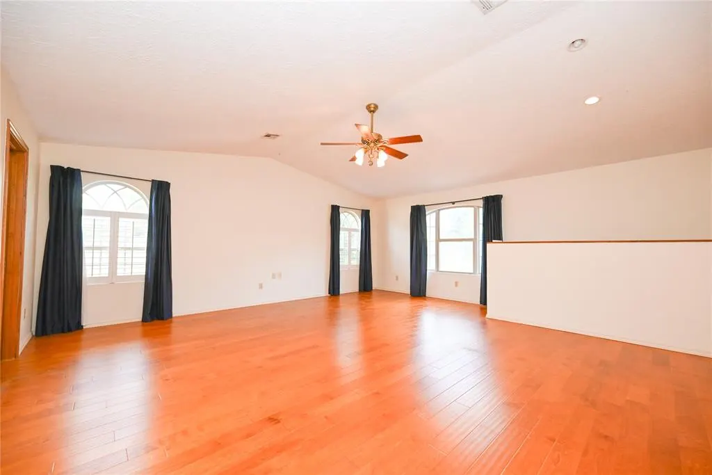 Photo 12 — 27 Shannon Drive, Chickasha, OK 73018