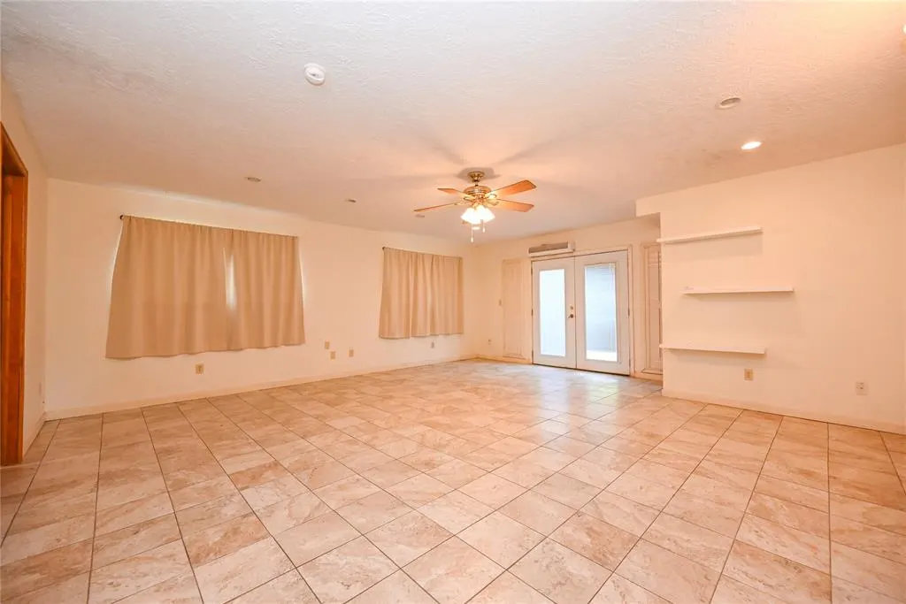 Photo 16 — 27 Shannon Drive, Chickasha, OK 73018
