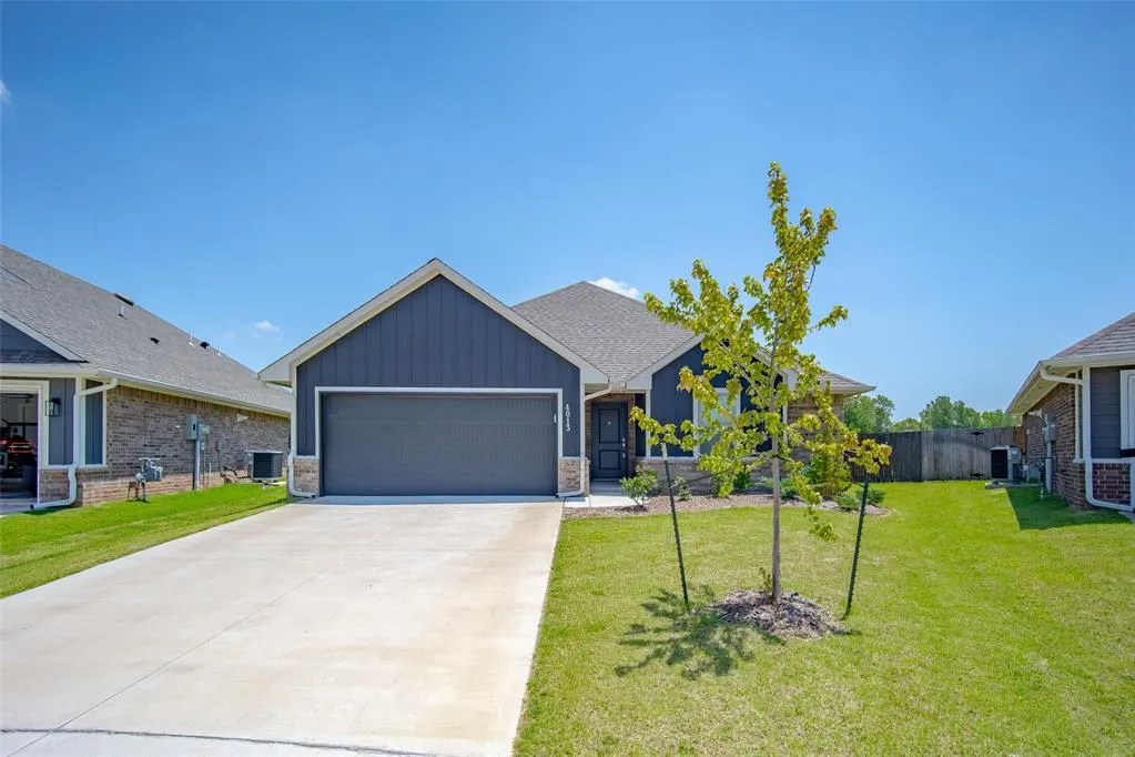Photo 2 — 4013 Lleyton Drive, Norman, OK 73072