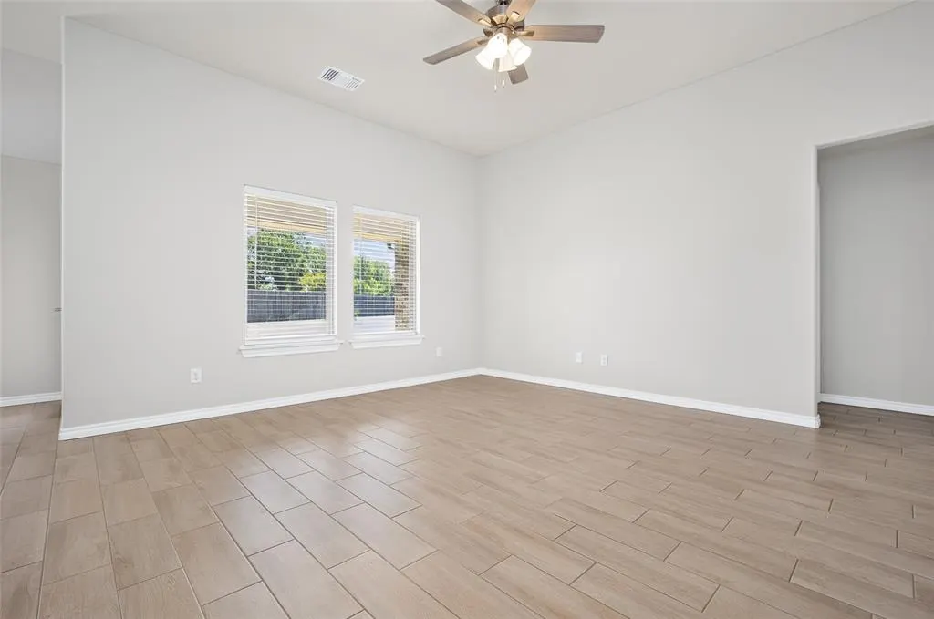 Photo 7 — 4013 Lleyton Drive, Norman, OK 73072