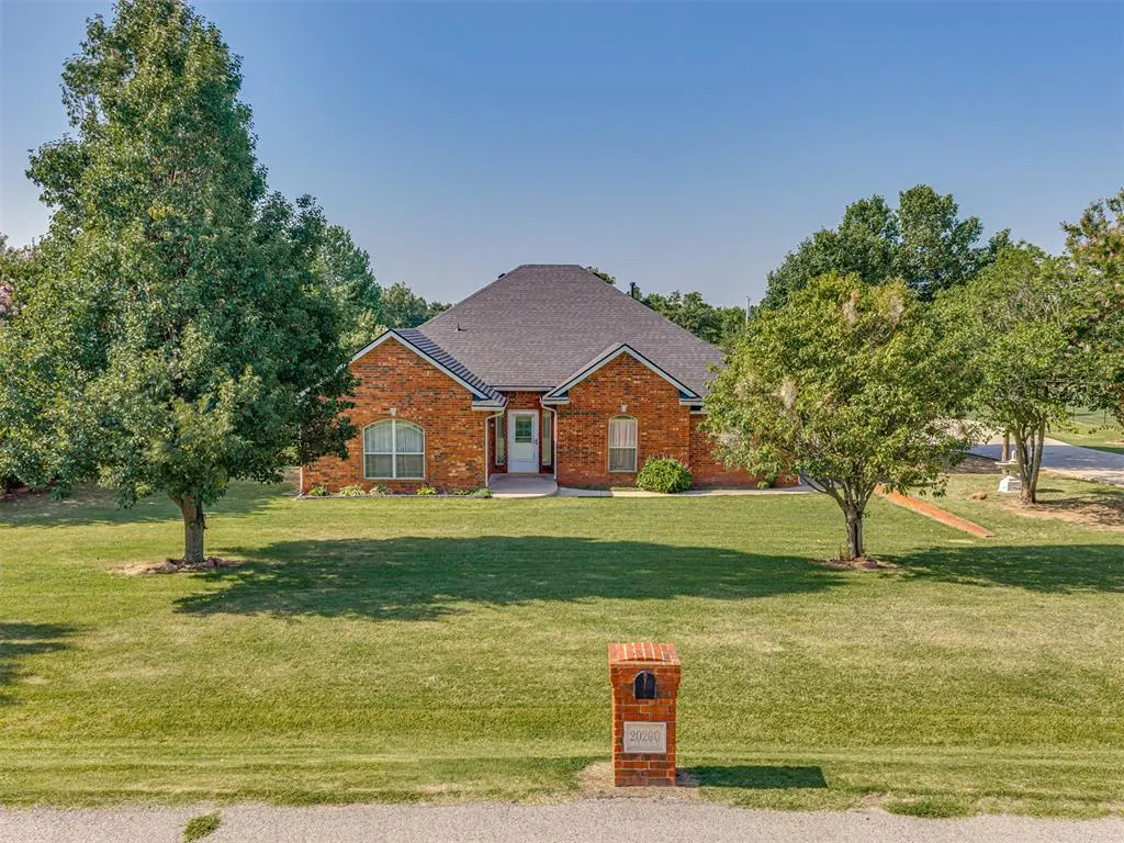 Front exterior — 20200 SE 43rd Street, Harrah, OK 73045