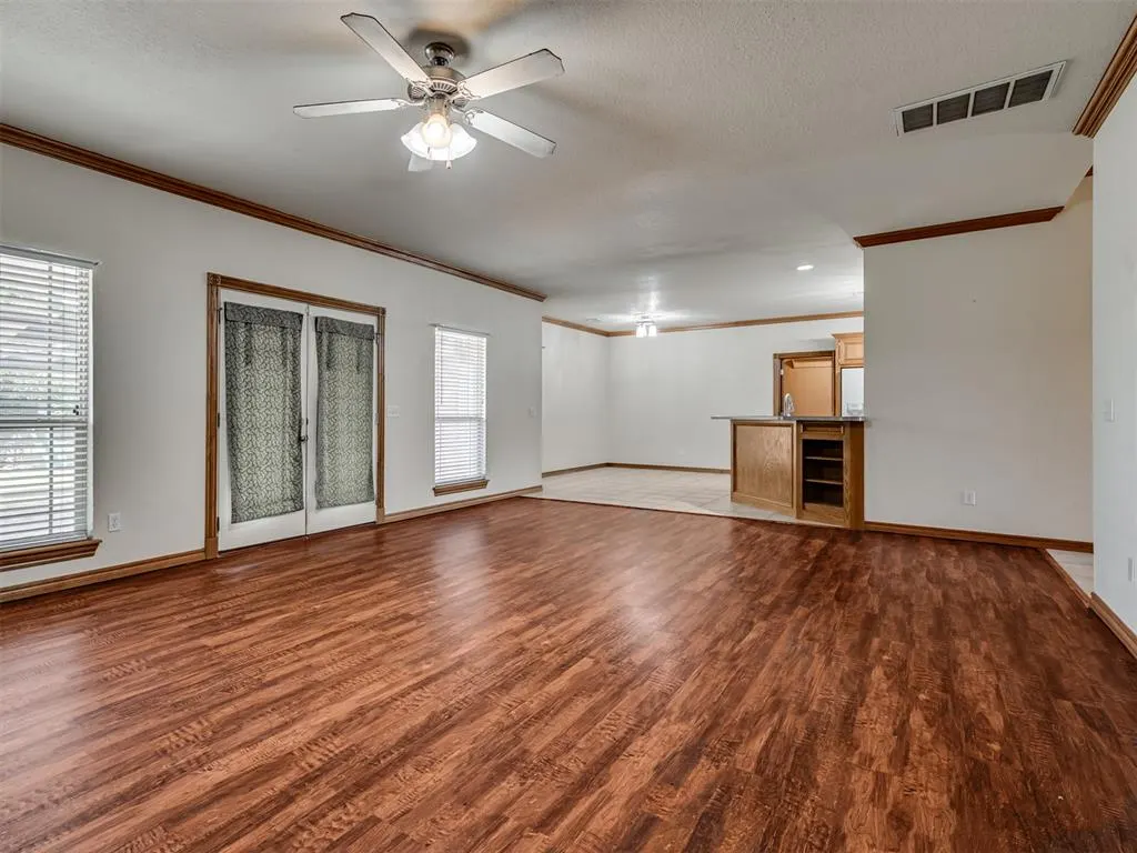 Photo 11 — 20200 SE 43rd Street, Harrah, OK 73045