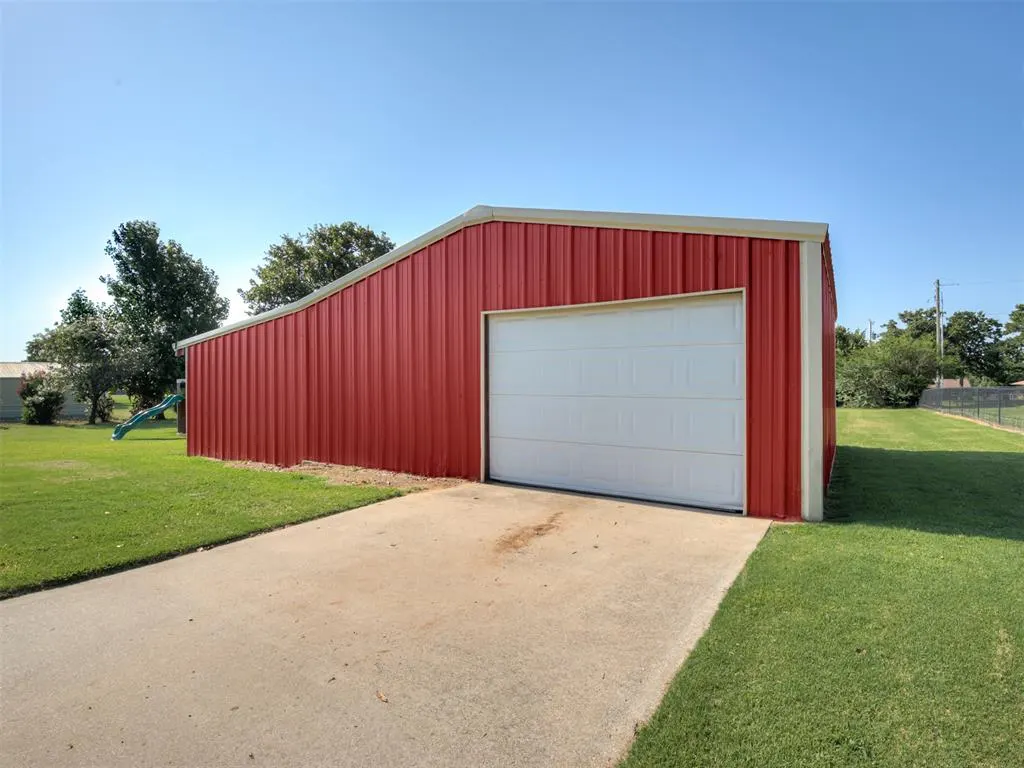 Photo 33 — 20200 SE 43rd Street, Harrah, OK 73045