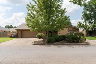 Sold home at 2624 SW 111th Street