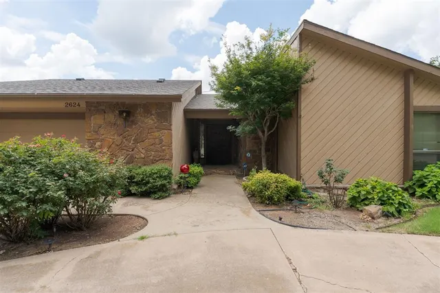 Photo 6 — 2624 SW 111th Street, Oklahoma City, OK 73170