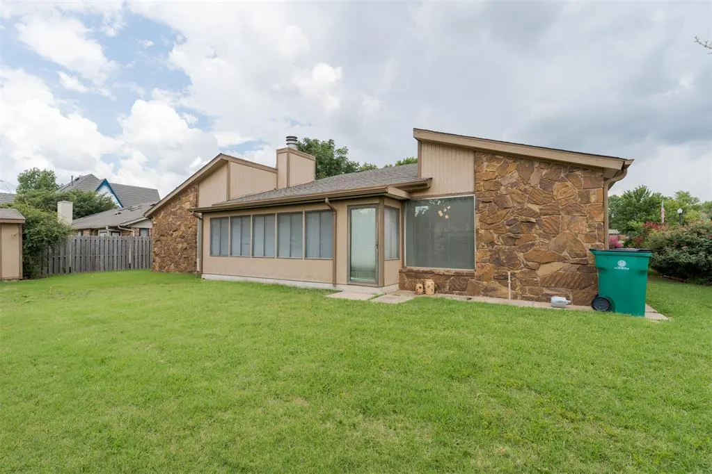 Photo 12 — 2624 SW 111th Street, Oklahoma City, OK 73170