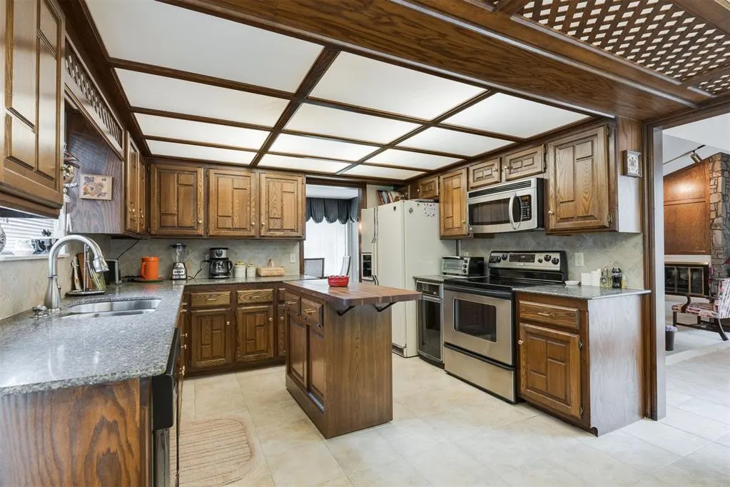 Photo 38 — 2624 SW 111th Street, Oklahoma City, OK 73170