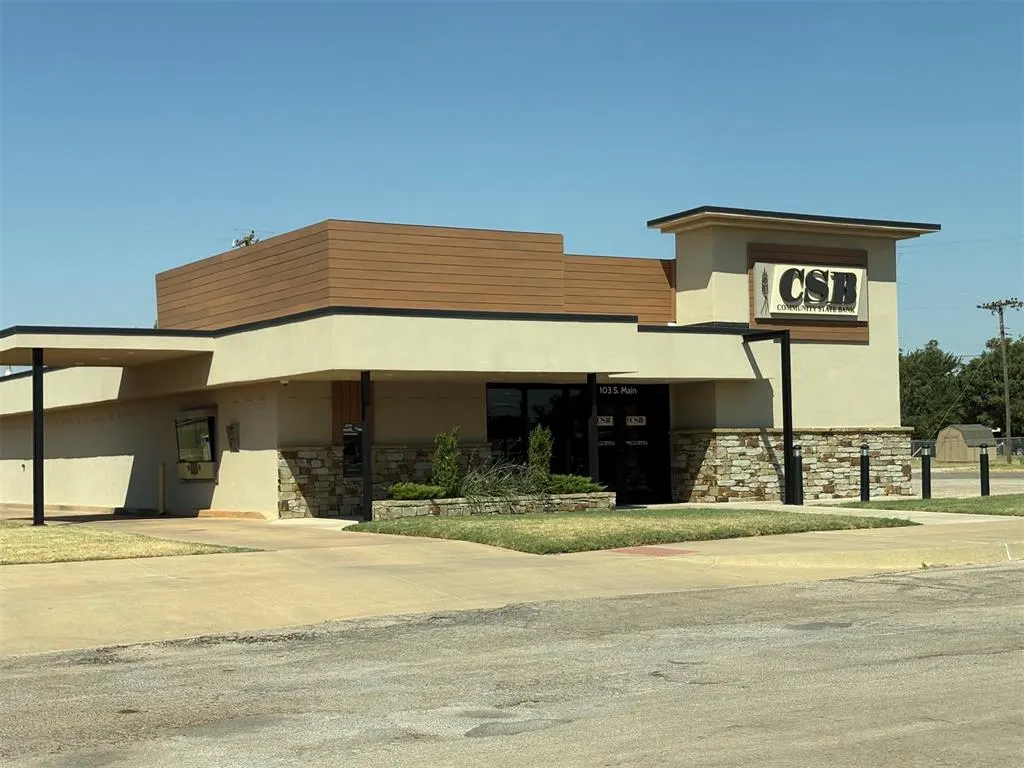 Photo 5 — 205 S Main Street, Cashion, OK 73016
