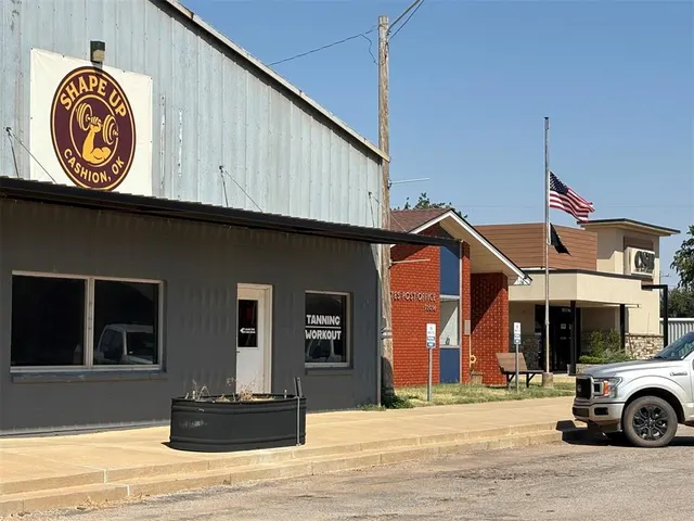 Photo 6 — 205 S Main Street, Cashion, OK 73016