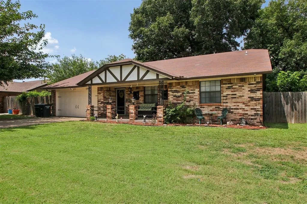 Photo 2 — 1209 NE 6th Street, Moore, OK 73160