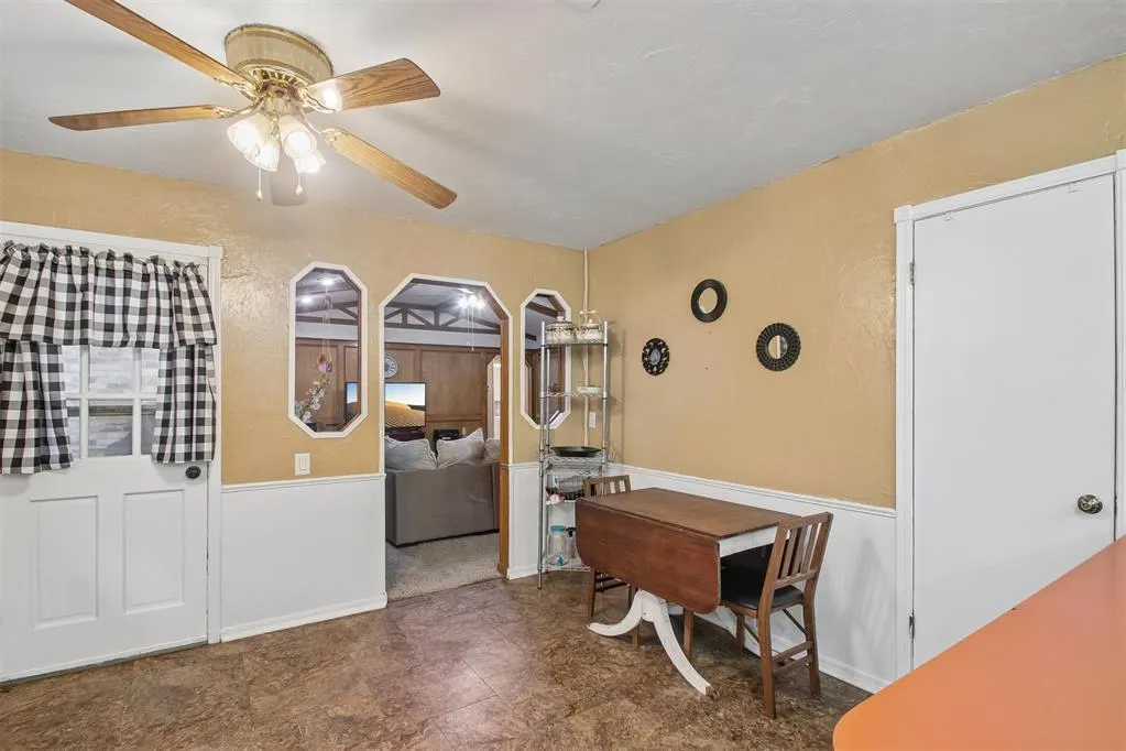 Photo 9 — 1209 NE 6th Street, Moore, OK 73160
