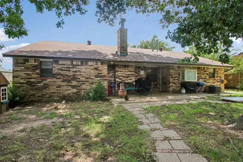 Photo 24 — 1209 NE 6th Street, Moore, OK 73160