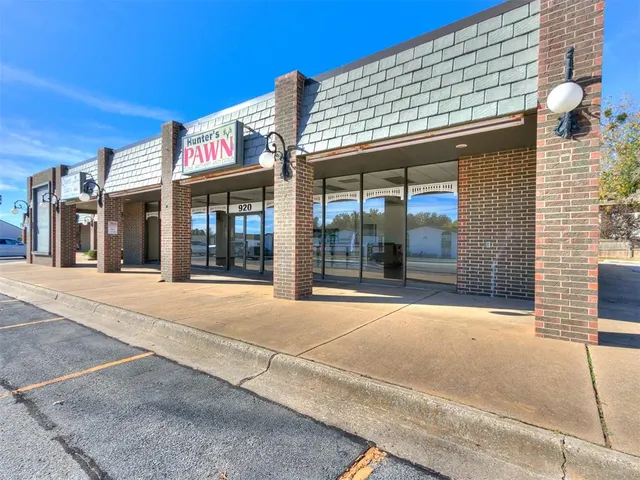 Photo 2 — 920 SW 24th Avenue 920, Norman, OK 73069