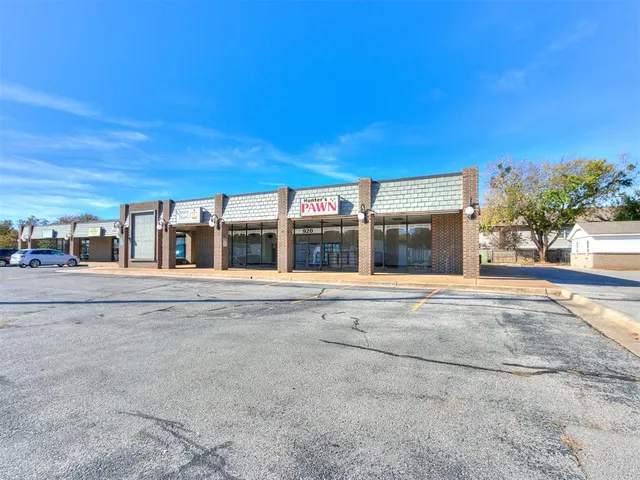 Photo 3 — 920 SW 24th Avenue 920, Norman, OK 73069