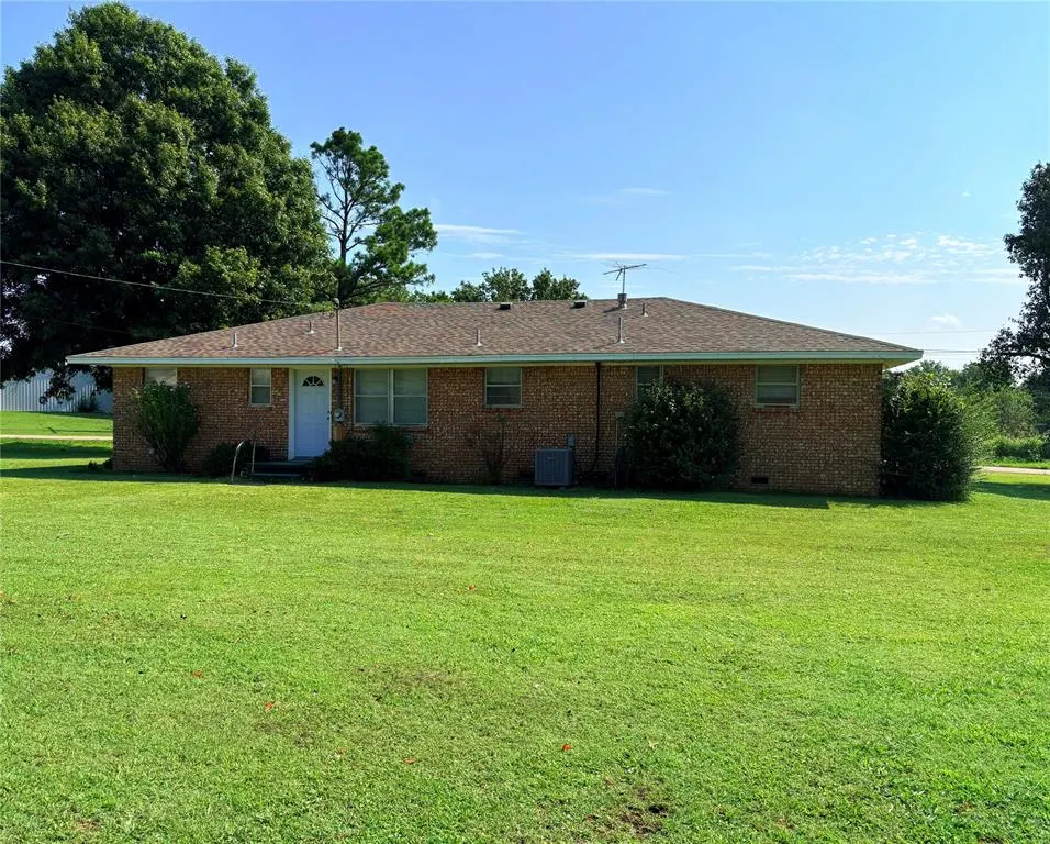 Photo 20 — 2103 8th Street, Prague, OK 74864