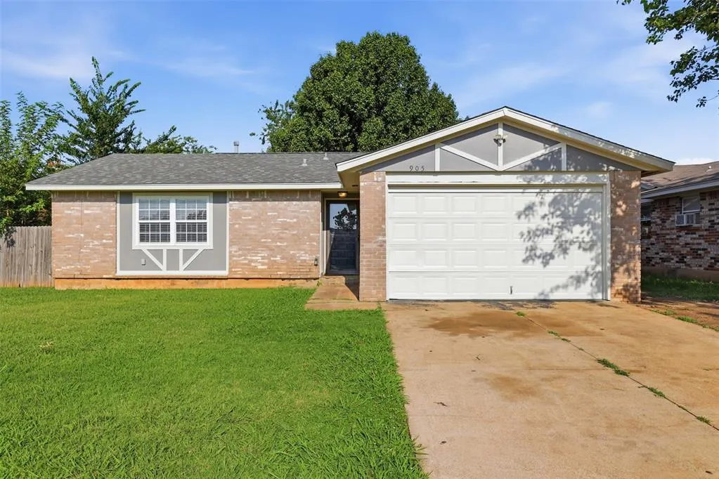 Front exterior — 905 Craig Drive, Oklahoma City, OK 73160