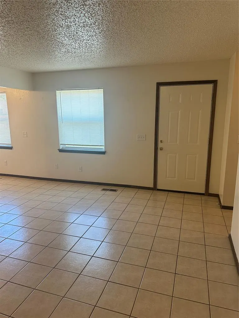 Photo 16 — 1816 Wren Street 1, Norman, OK 73069