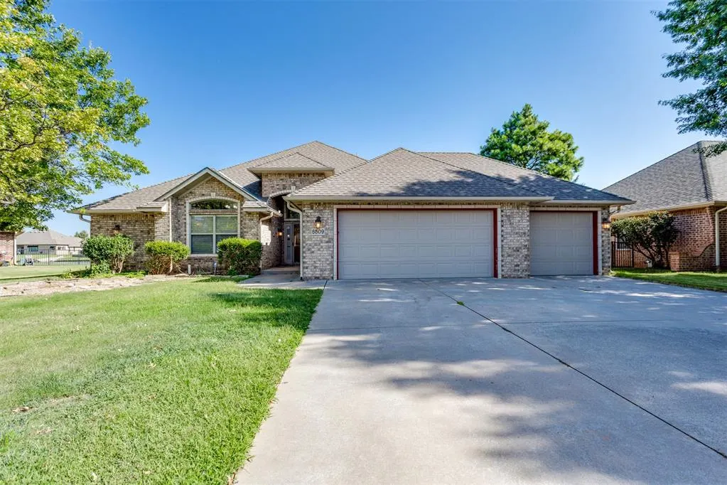 Photo 5 — 8509 NW 68th Terrace, Oklahoma City, OK 73132