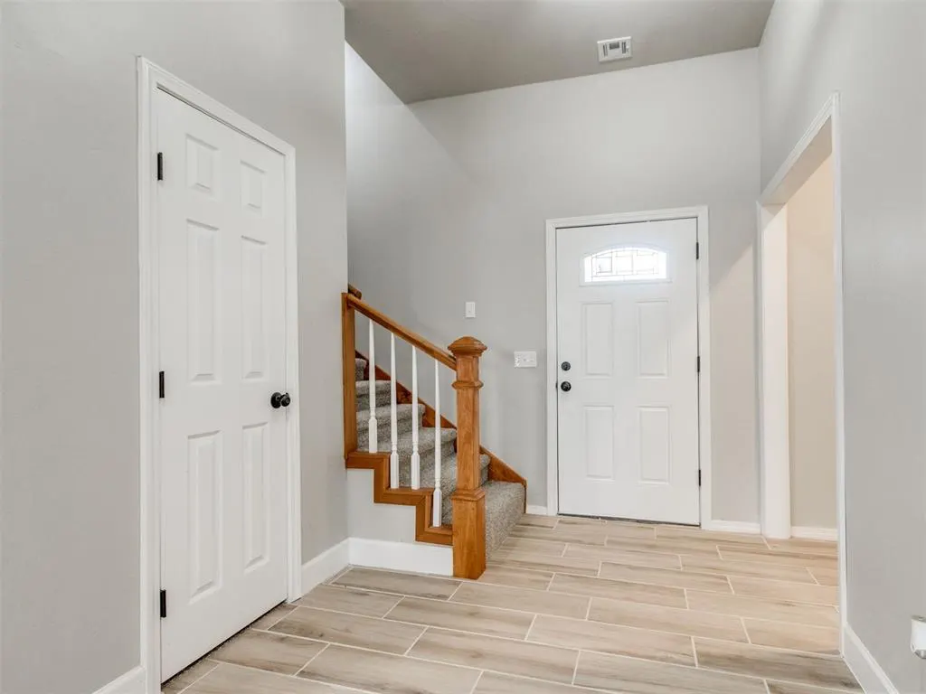 Photo 10 — 14920 Winoma Drive, Oklahoma City, OK 73142