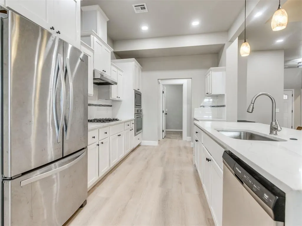 Photo 12 — 14920 Winoma Drive, Oklahoma City, OK 73142
