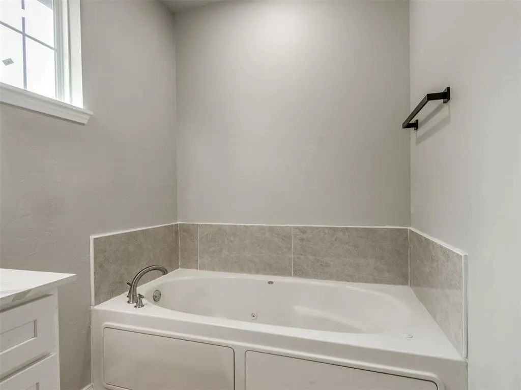 Photo 32 — 14920 Winoma Drive, Oklahoma City, OK 73142