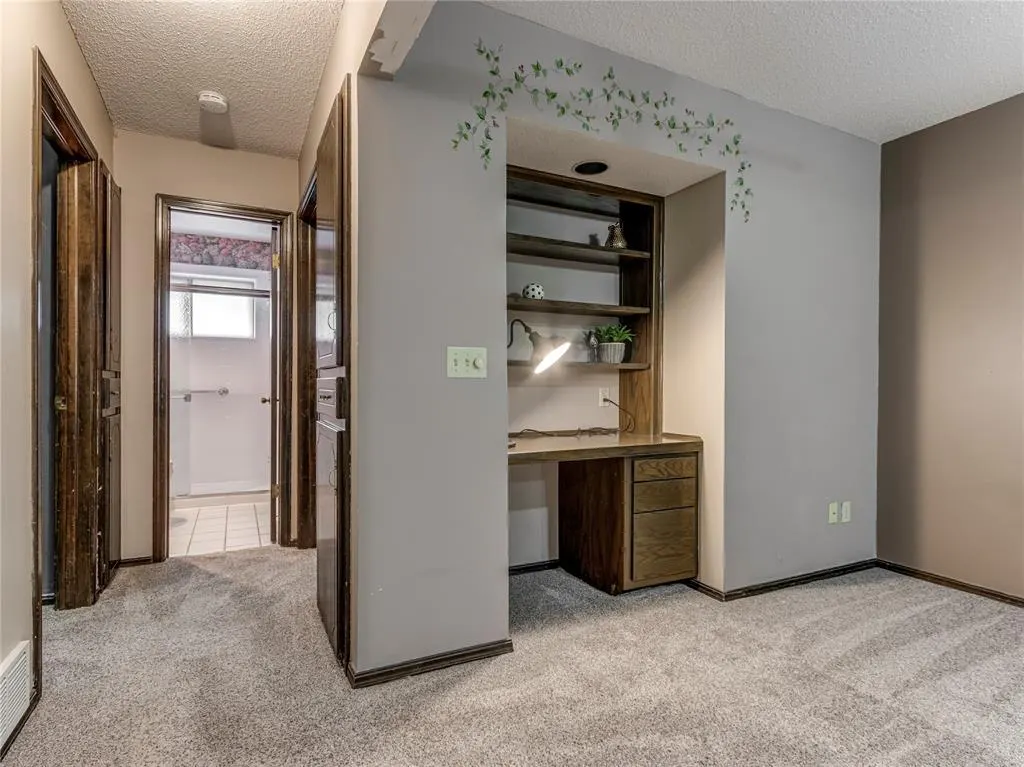 Photo 6 — 1048 NW 6th Place, Moore, OK 73160