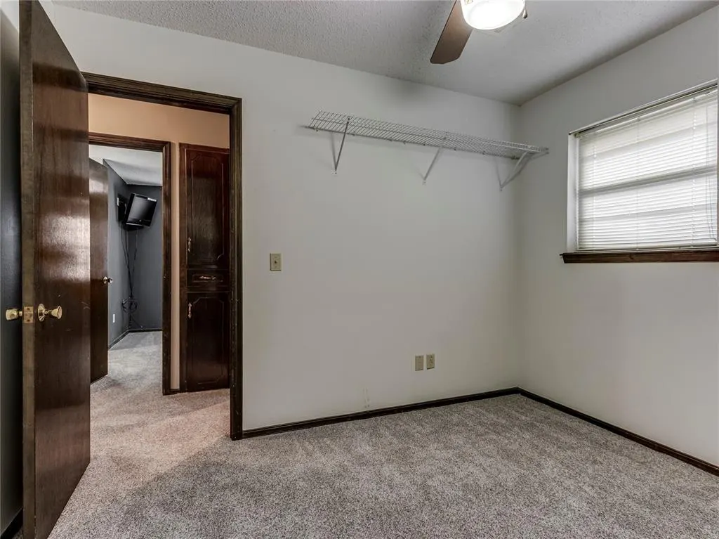 Photo 19 — 1048 NW 6th Place, Moore, OK 73160