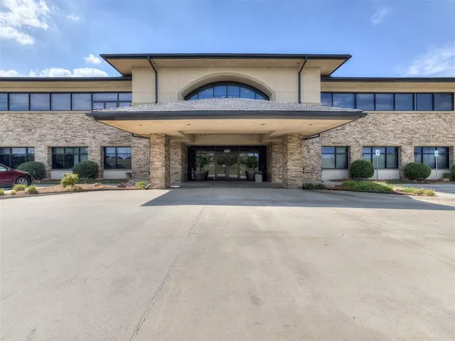 Photo 2 — 3101 W Tecumseh Road 103, Norman, OK 73072