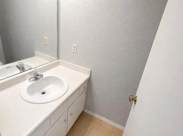 Photo 5 — 8199 NW 23rd Street, Oklahoma City, OK 73127