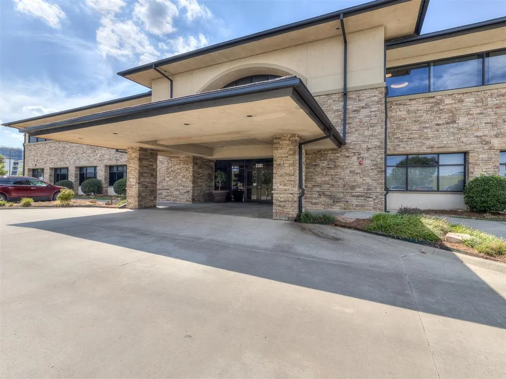 Photo 3 — 3101 W Tecumseh 102, Norman, OK 73072