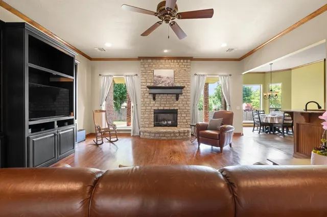 Photo 7 — 1632 Deer Park Drive, Edmond, OK 73003