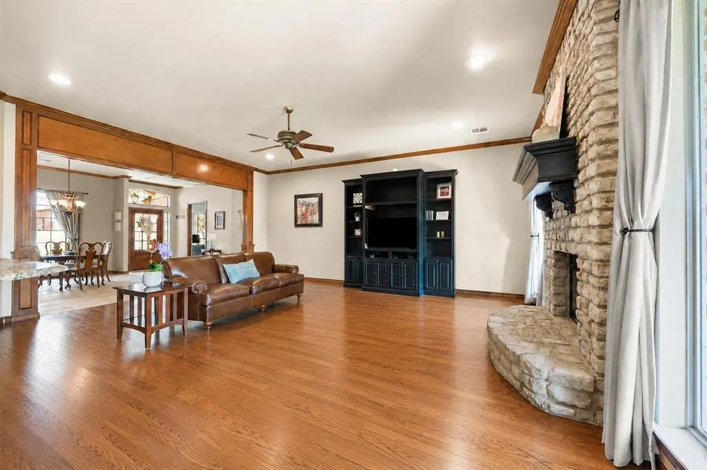 Photo 8 — 1632 Deer Park Drive, Edmond, OK 73003