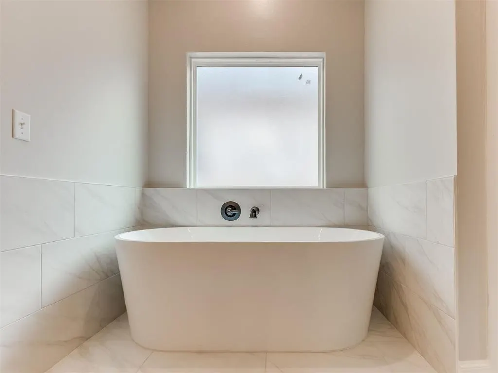Photo 3 — 9328 SW 42nd Street, Oklahoma City, OK 73179