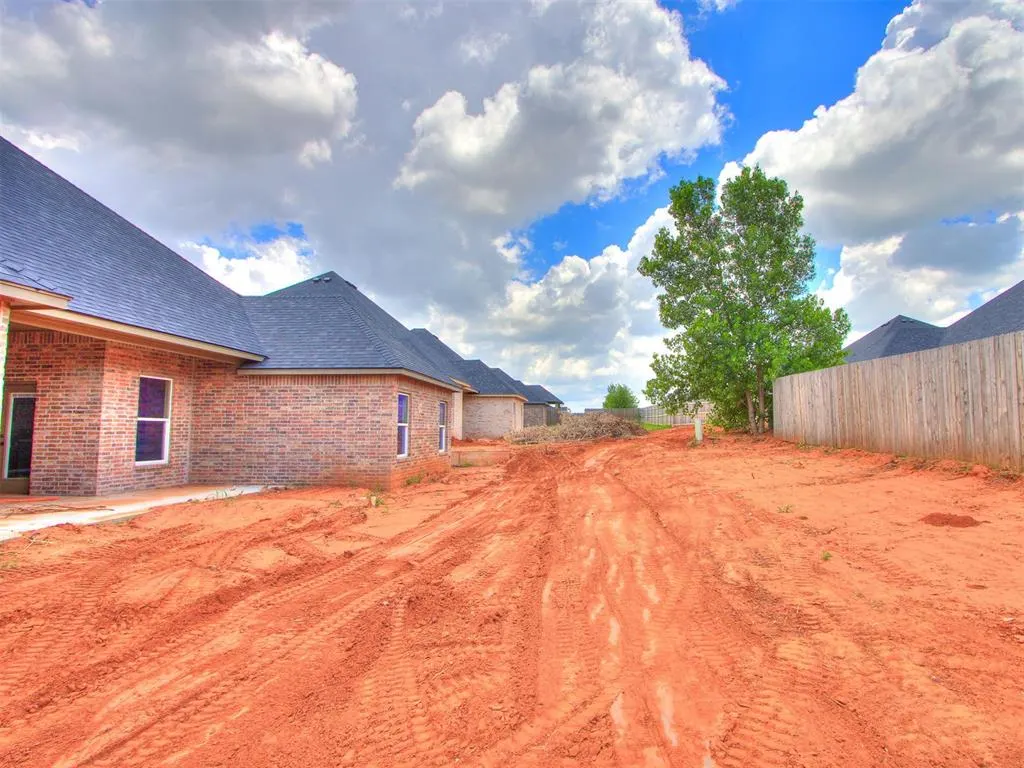 Photo 7 — 9328 SW 42nd Street, Oklahoma City, OK 73179