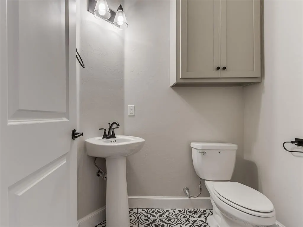 Photo 43 — 9328 SW 42nd Street, Oklahoma City, OK 73179