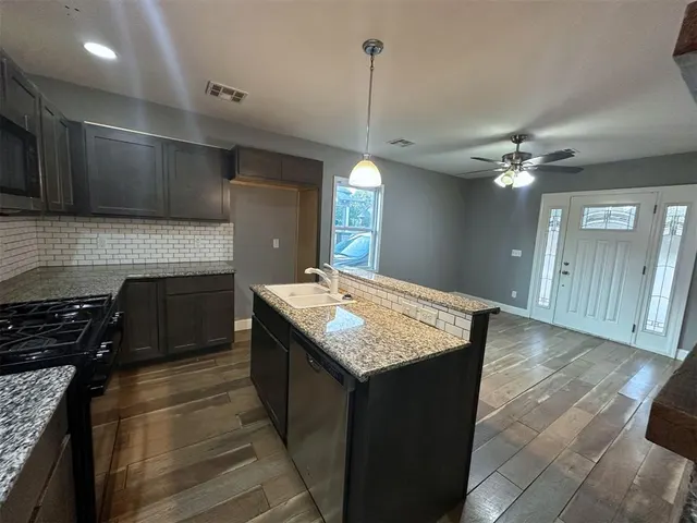 Photo 8 — 1628 NE 12th Street, Oklahoma City, OK 73117