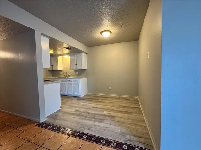 Photo 8 — 7413 Melrose Lane, Oklahoma City, OK 73127