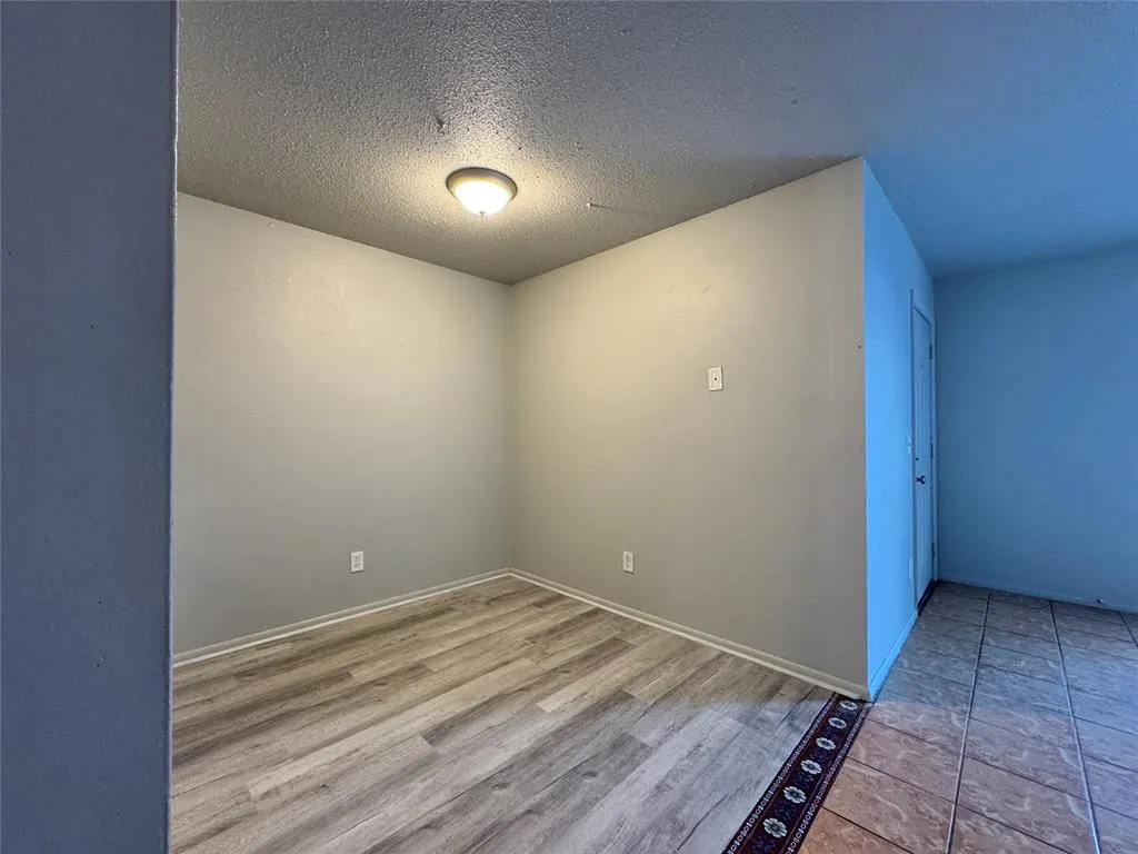Photo 9 — 7413 Melrose Lane, Oklahoma City, OK 73127